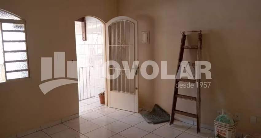 Sobrado para Alugar na Vila Sabrina ? 2 Dormitórios e Quintal Privativo