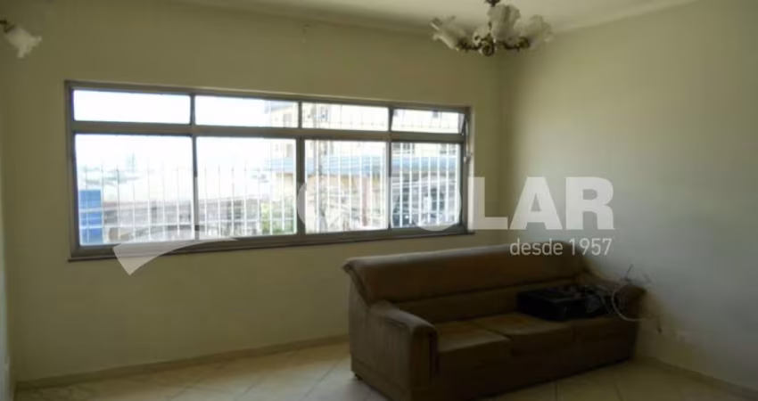 Casa Assobradada à Venda no Bairro Vila Maria - Próximo à Candelária