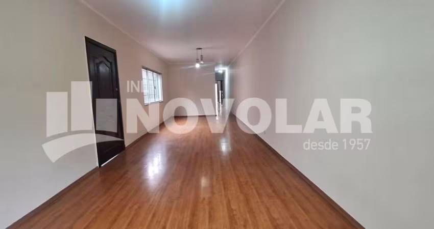 Sobrado em Santana Para Locação Comercial. Possuí 4 vagas de Garagem. Agende Sua Visita e Conheça!