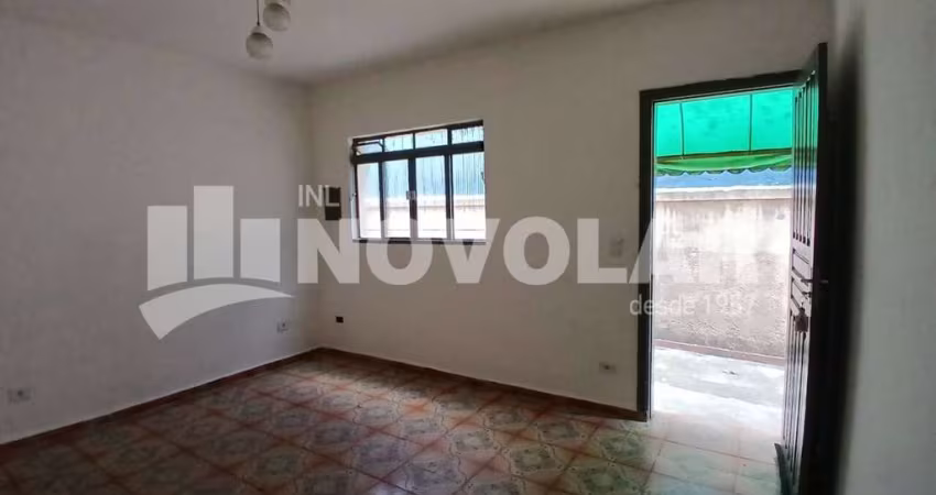Casa Térrea no Parque Novo Mundo-1 dormitório e 1 vaga
