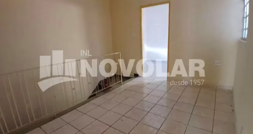 Casa assobradada no jardim japão, com 2 dormitórios, sala