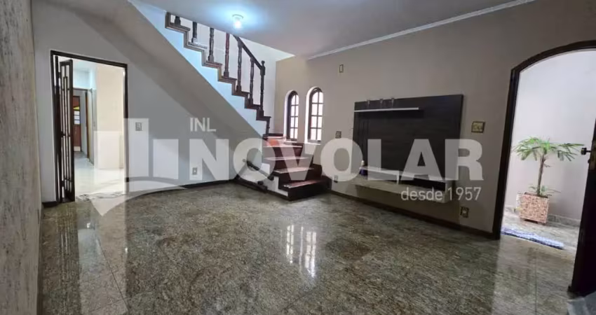 Casa assobradada com 3 dormitórios e 2 vagas no bairro do jd guancã