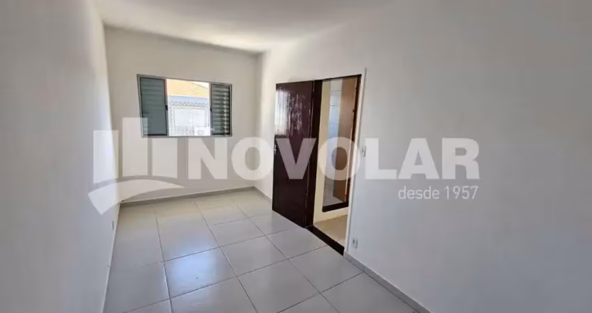 Casa com 2 quartos para alugar na Vila Medeiros, São Paulo 