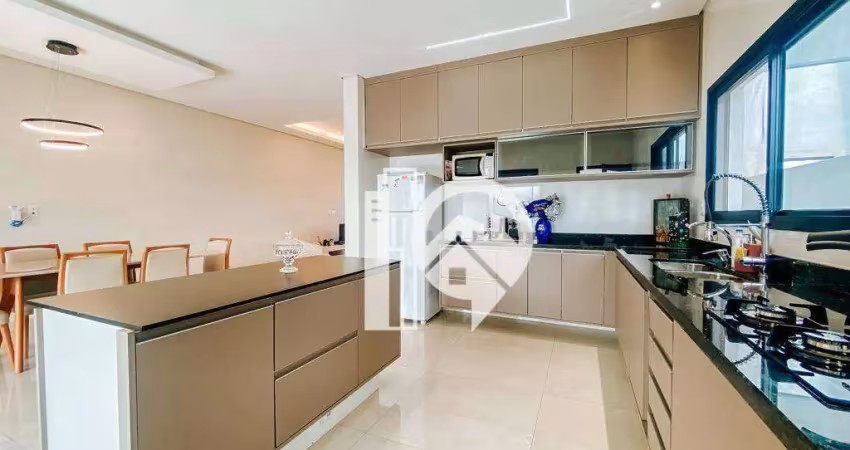 Casa com 3 dormitórios à venda,192 m² - Jd Jacinto-Jacareí/SP