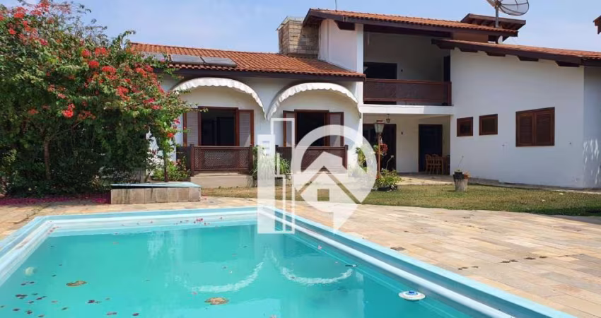 Linda casa térrea com piscina e sauna para Locação - Condomínio Village Paineiras - Pindamonhangaba/SP
