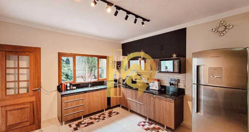 Casa com 3 dormitórios à venda, 190 m² - Villa Branca - Jacareí/SP