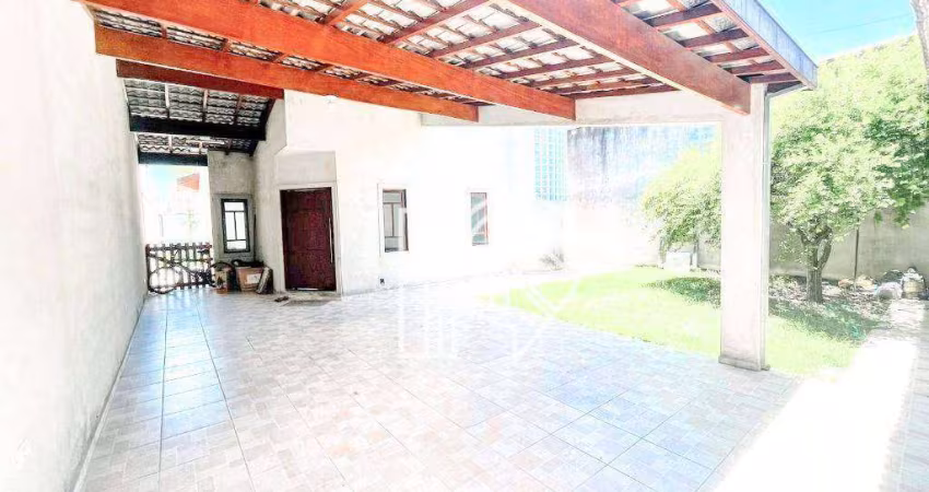 Casa com 3 dormitórios à venda, 200 m² - Jardim Santa Maria - Jacareí/SP