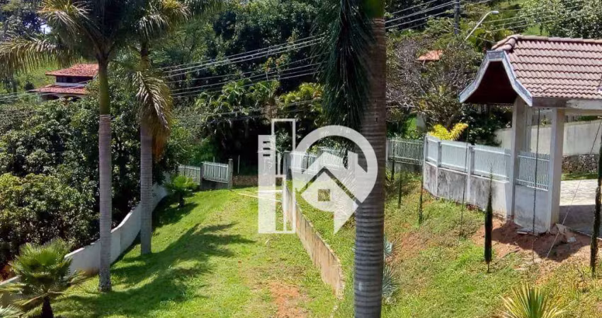 Excelente casa em Cond. de Alto Padrão.