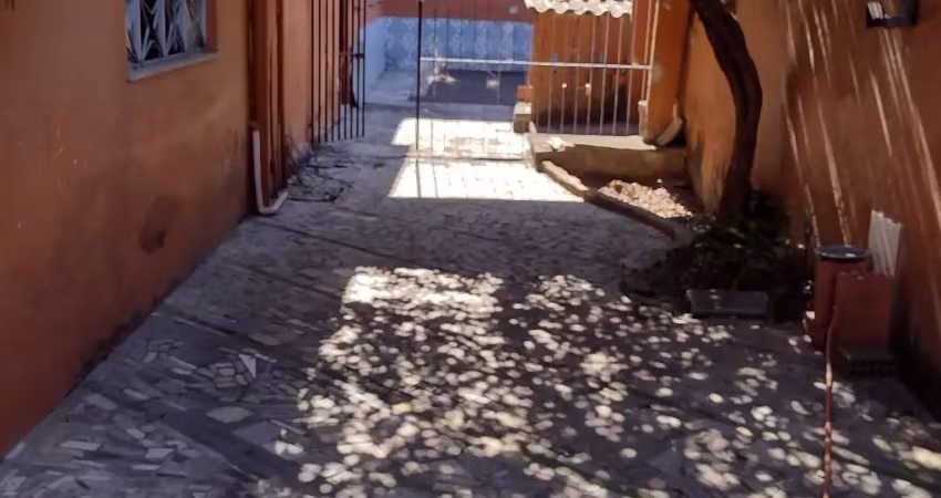 Casa com 2 quartos à venda na Rua Prudente de Morais, 34, Areia Branca, Belford Roxo