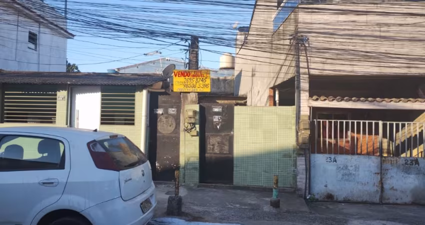 TERRENO EM HELIOPOLIS COM 2 CASAS E 2 KITINETES