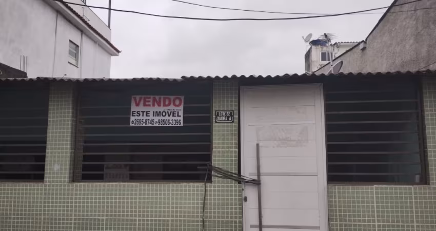 TERRENO EM HELIOPOLIS COM 2 CASAS E 2 KITINETES