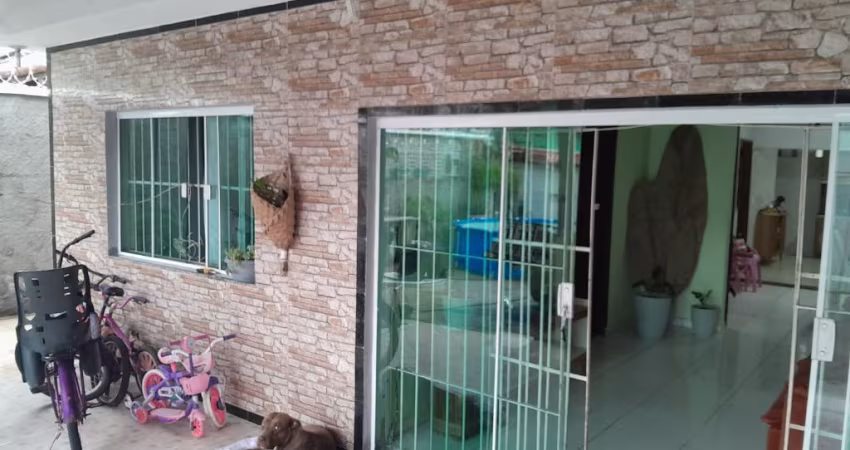 CASA LINEAR COLONIAL COM 3 SUITES RIO DAS OSTRAS