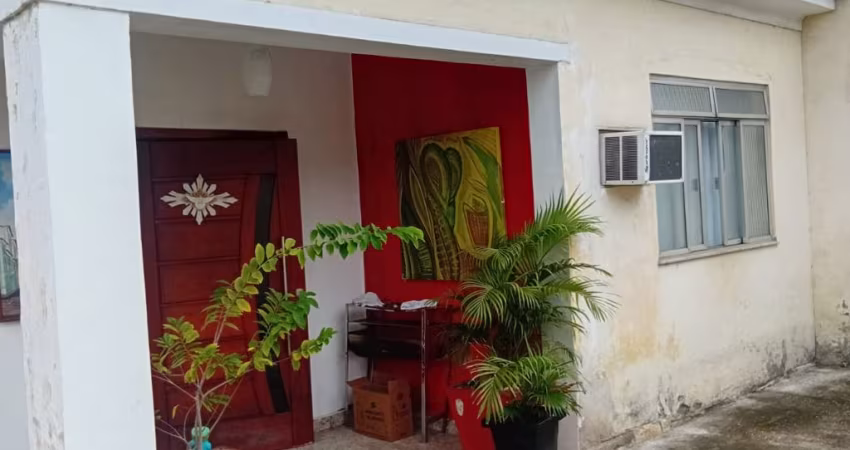 CASA COM 2 QUARTOS PRATA NOVA IGUAÇU
