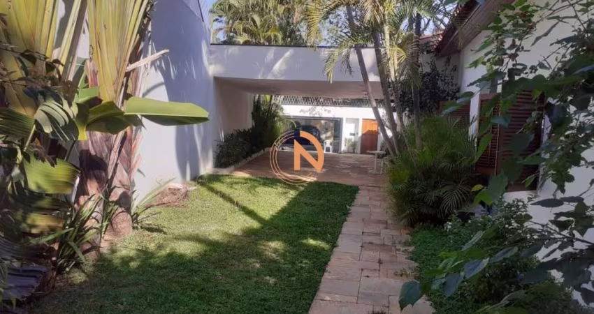Casa com 3 Suítes à Venda, 344 m² por R$ 8.500.000