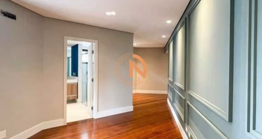 Apartamento á venda com 4 Dormitórios 244m²