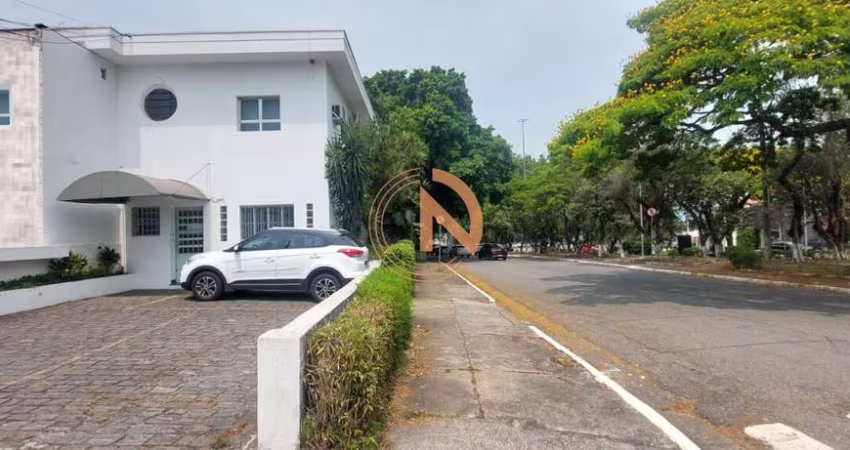 Transforme seu negócio: Casa Comercial à Venda ao Lado do Parque do Ibirapuera com 4 Vagas!