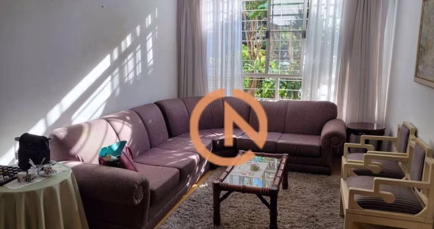 Casa de Vila na Vila Nova Conceição 3 quartos, 1 suíte, 2 vagas de garagem, Com Quintal