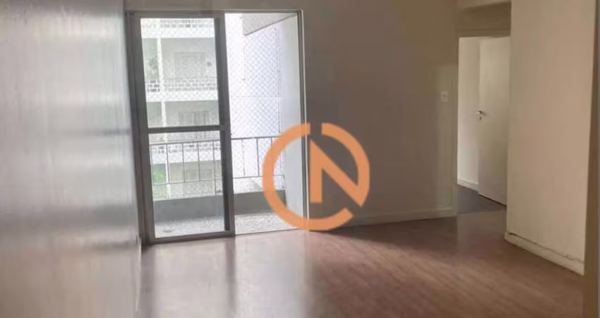 Apartamento reformado com dois quartos e dependencia completa de empregada ao lado do metro Mackenzie