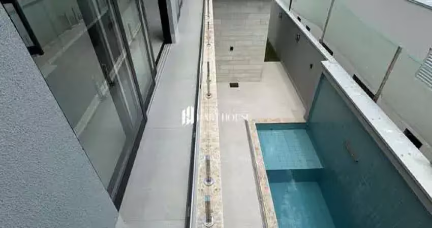 Sobrado com acabamentos de primeira no cond primor das torres