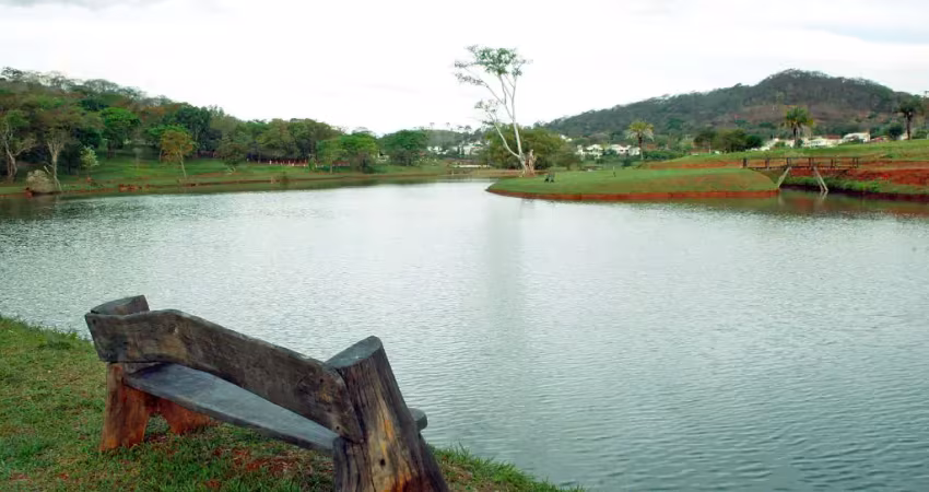 *Descubra o Seu Refúgio dos Sonhos: Lote de 4.253m² no Aldeia do Vale, Goiânia!*