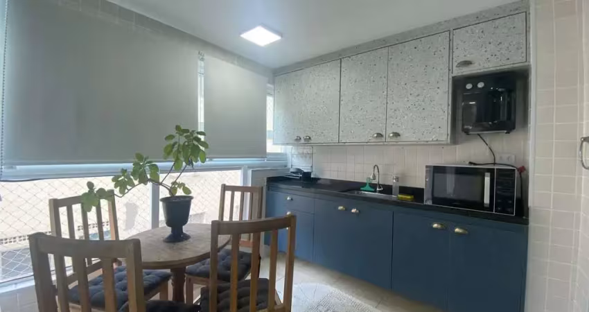 Imperdível oportunidade: Apartamento à venda em Praia Grande-SP, no Canto do Forte. 2 quartos, 1 suíte, 1 sala, 2 banheiros, 84m².