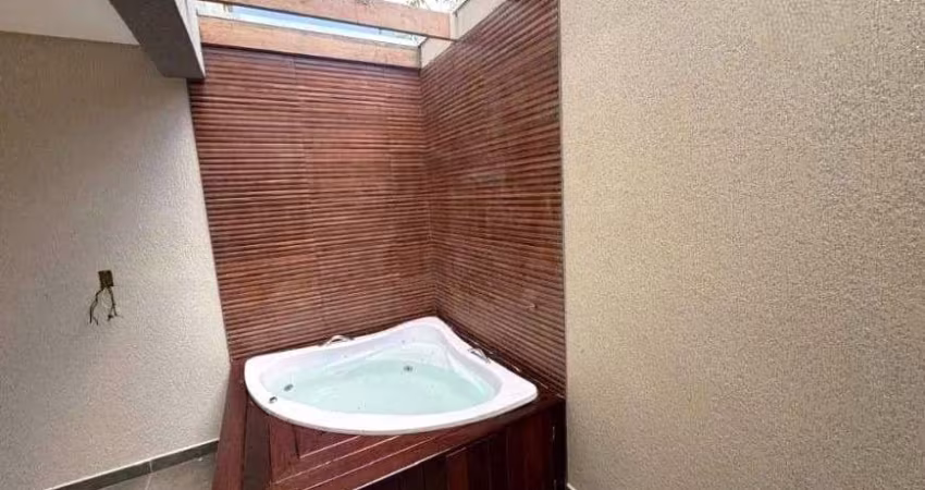 Imperdível: Triplex individual  à venda em localização privilegiada no Bairro Maracanã e Praia Grande.