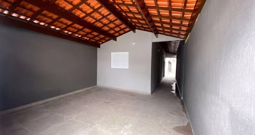 Imperdível Casa à Venda em Ocian, Praia Grande-SP: 3 Quartos, 1 Suíte, 1 Sala, 2 Banheiros, 2 Vagas, 200m²!