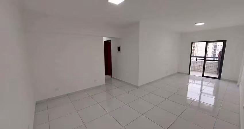 Apartamento de luxo frente mar com 2 dormitórios e 1 suíte na guilhermina - praia grande-sp