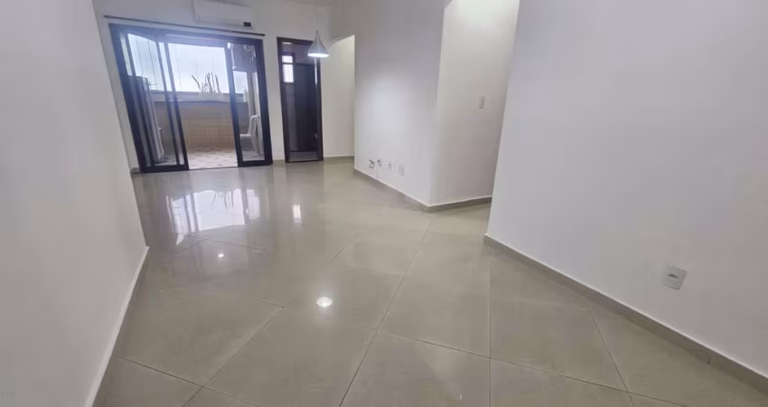 Aluguel de apartamento de 3 quartos na Guilhermina, Praia Grande-SP: 100m², suíte, sala, 2 vagas. Venha conferir!