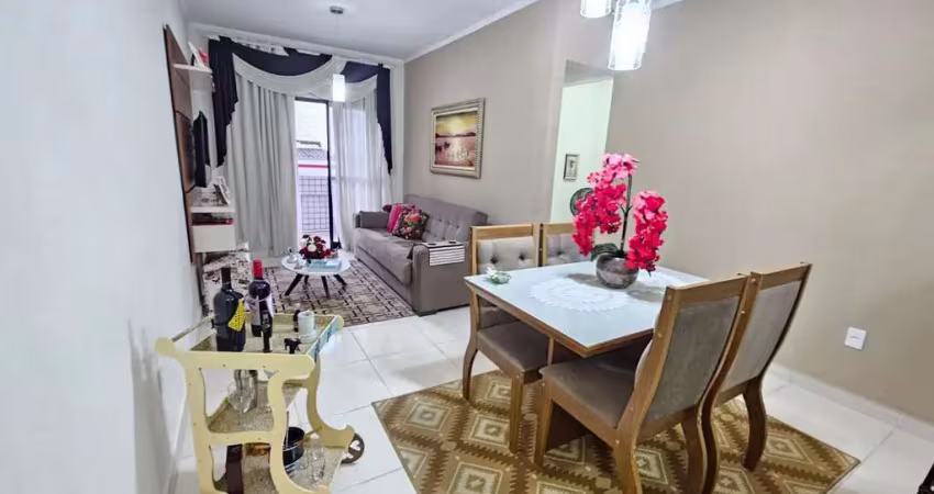 Lindo apartamento de  2 dormitórios, sendo 1 suíte, todo reformado a venda no bairro guilhermina em praia grande
