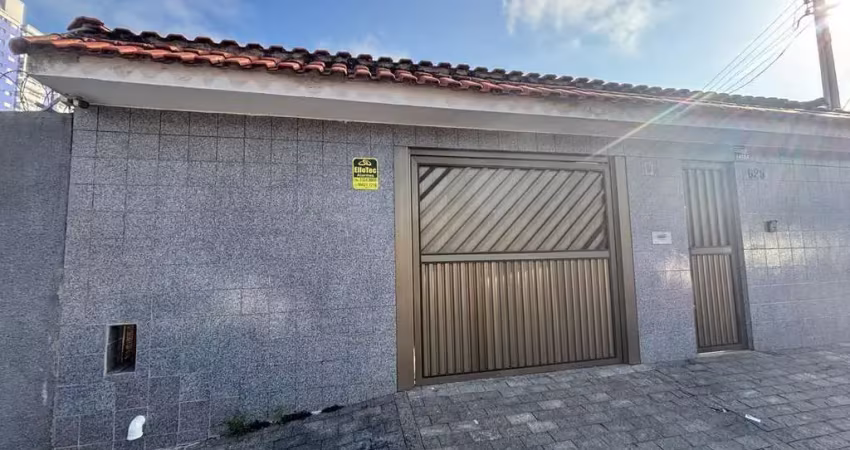 Imóvel de luxo à venda em praia grande-sp, bairro tupi: 4 dormitórios, 1 suite, 1 sala, 2 banheiros, 8 vagas, 200m². aproveite!