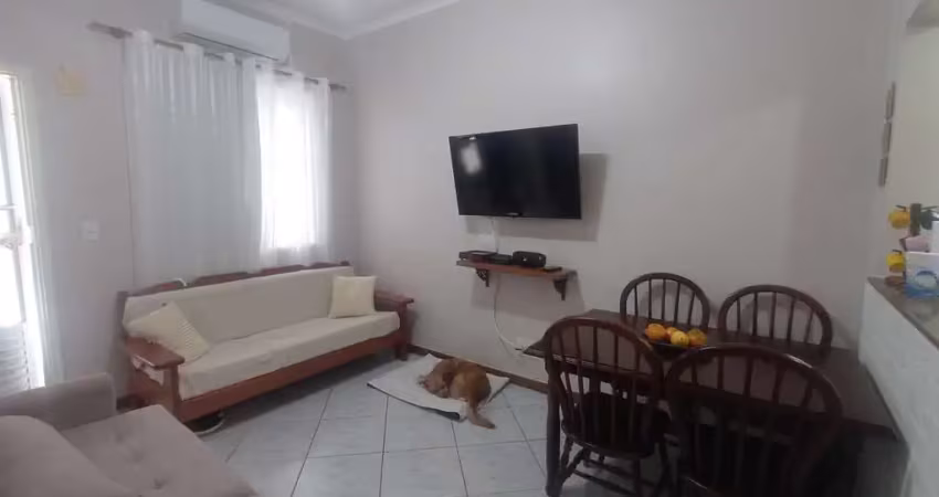 Apartamento decorado à venda na guilhermina, praia grande-sp: 1 quarto, 1 suíte, 1 sala, 2 banheiros, 1 vaga, 46,60m². venha conferir!