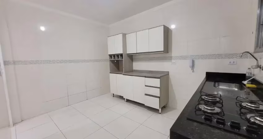 Lindo kitnet todo reformado no piso térreo à venda no bairro tupi em praia grande