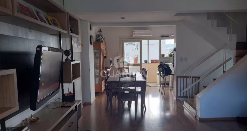 Casa com 3 quartos à venda na Rua Victor Silva, 38, Camaquã, Porto Alegre