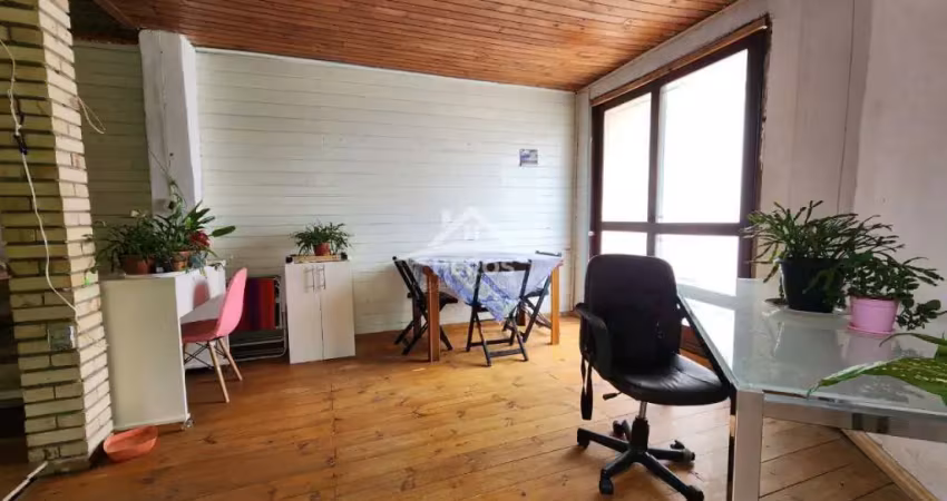 Casa com 3 quartos à venda na Rua Dorival Leivas, 100, Hípica, Porto Alegre