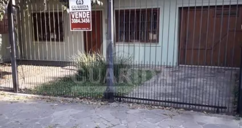 Casa com 3 quartos à venda na Rua Victor Issler, 83, Espírito Santo, Porto Alegre