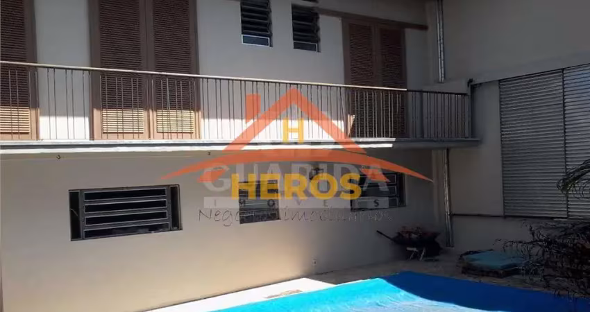 Casa com 4 quartos à venda na Rua Jacipuia, 201, Guarujá, Porto Alegre