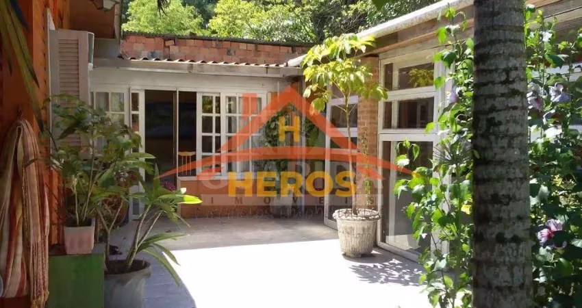 Casa com 1 quarto à venda na Rua Reinaldo Muller, 837, Ponta Grossa, Porto Alegre