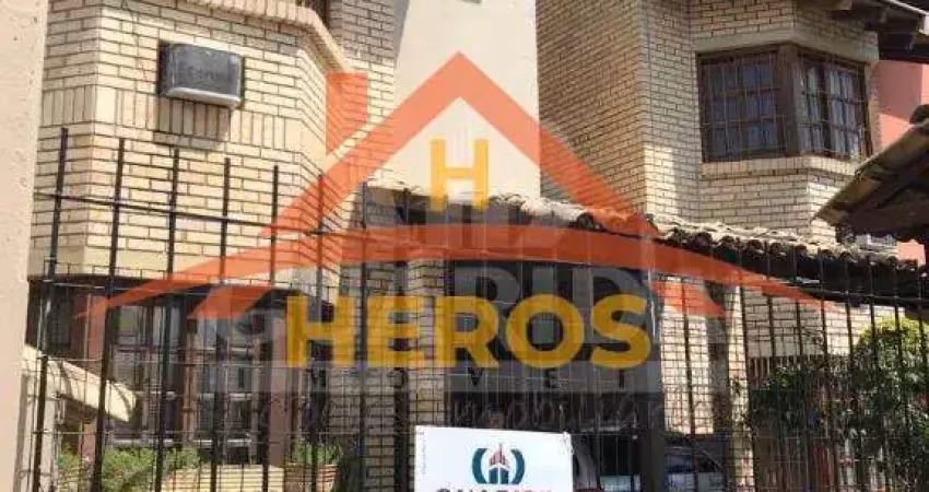 Casa com 3 quartos à venda na Rua Criciúma, 357, Guarujá, Porto Alegre