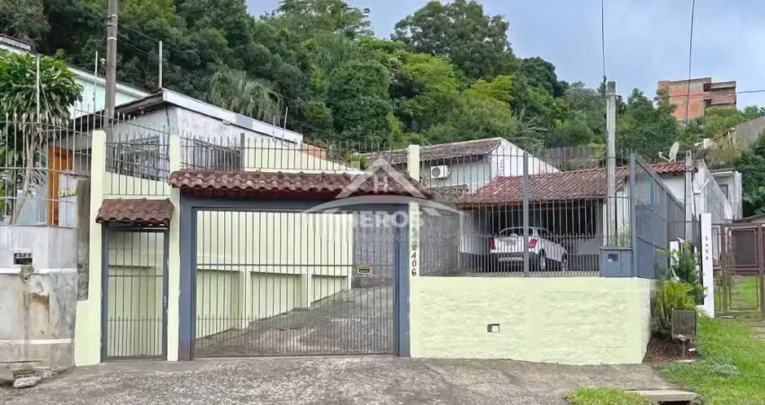 Casa com 3 quartos à venda na Avenida Vicente Monteggia, 2406, Cavalhada, Porto Alegre