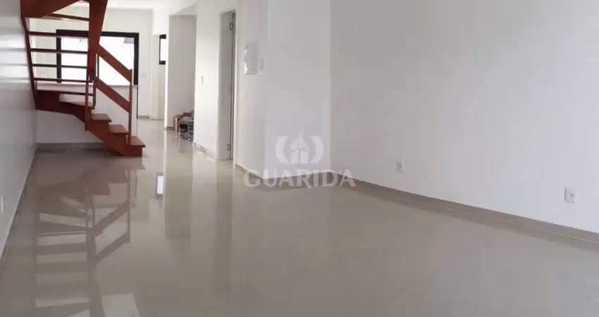 Casa com 2 quartos à venda na Rua Heitor Kramer, 700, Guarujá, Porto Alegre