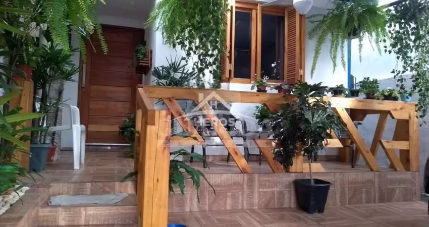 Casa com 3 quartos à venda na Rua Dorival Leivas, 360, Hípica, Porto Alegre