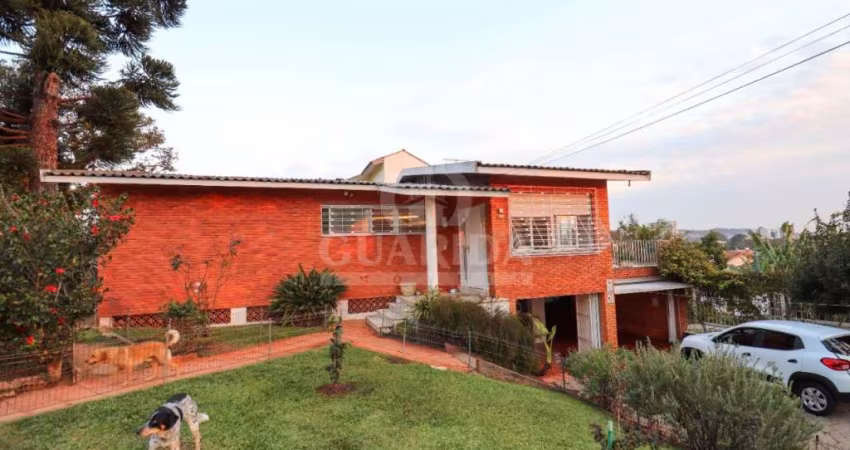 Casa com 3 quartos à venda na Rua Esteio, 219, Cavalhada, Porto Alegre