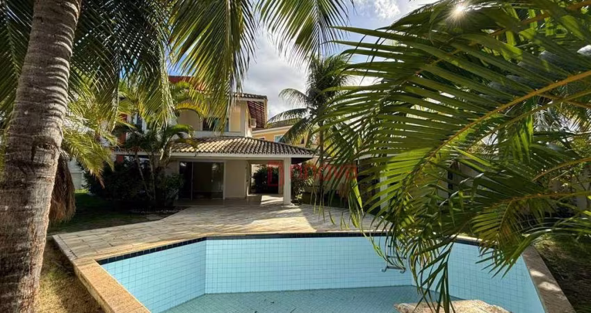 Casa com 4 quartos para alugar, 220 m² por R$ 7.035/mês - Buraquinho - Lauro de Freitas/BA