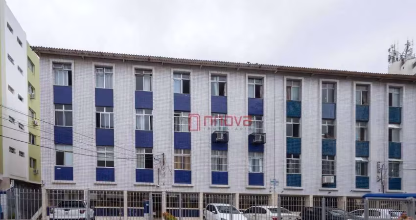 Aluga apartamento com 3 quartos, armário, boa localização, 79 m² por r$ 1.700,00/mês - costa azul - salvador/ba