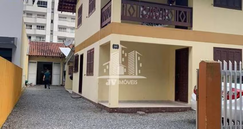 Casa para *temporada** , Meia Praia, Itapema - SC
