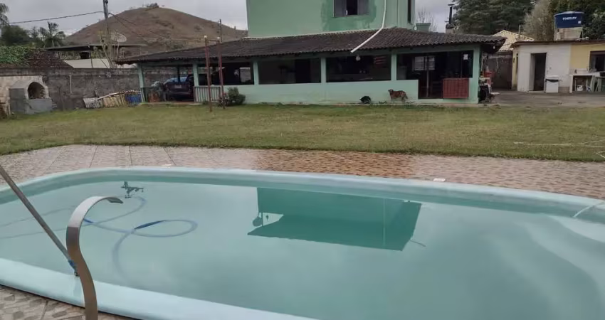 Chácara / sítio com 3 quartos à venda no Caeté, Juiz de Fora 