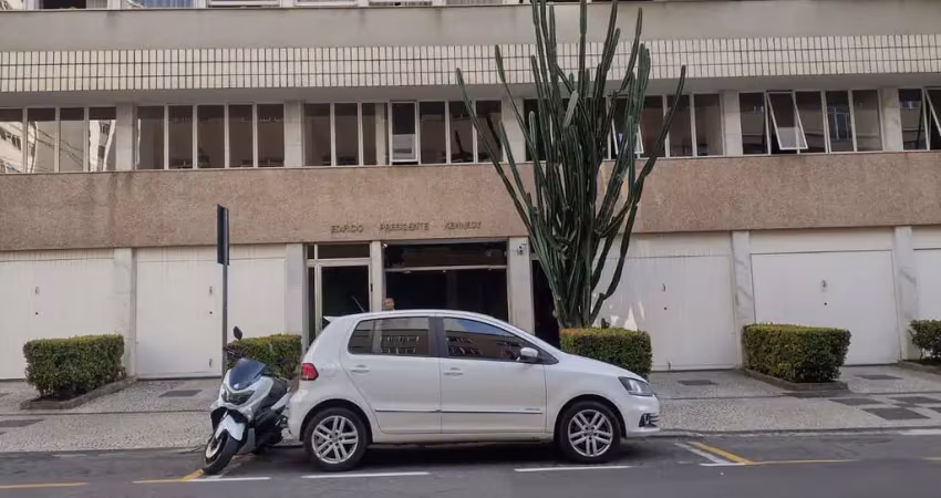 Apartamento com 4 quartos para alugar no Centro, Juiz de Fora 