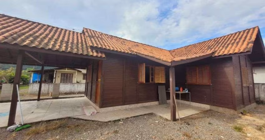 Vendo casa de madeira, 100m², 2 quartos, rua Geral, Sul do Rio, Santo Amaro da Imperatriz - SC