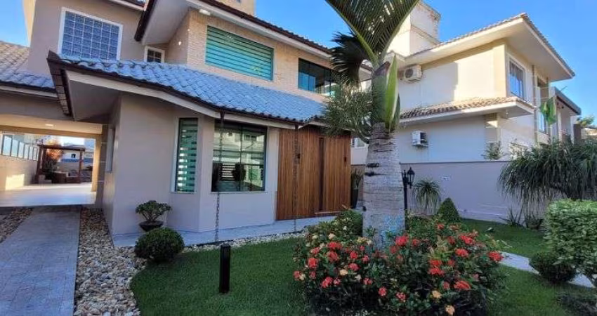 Vendo casa sobrado, 3 quartos, 189m², mobiliada, Pedra Branca - Palhoça - SC